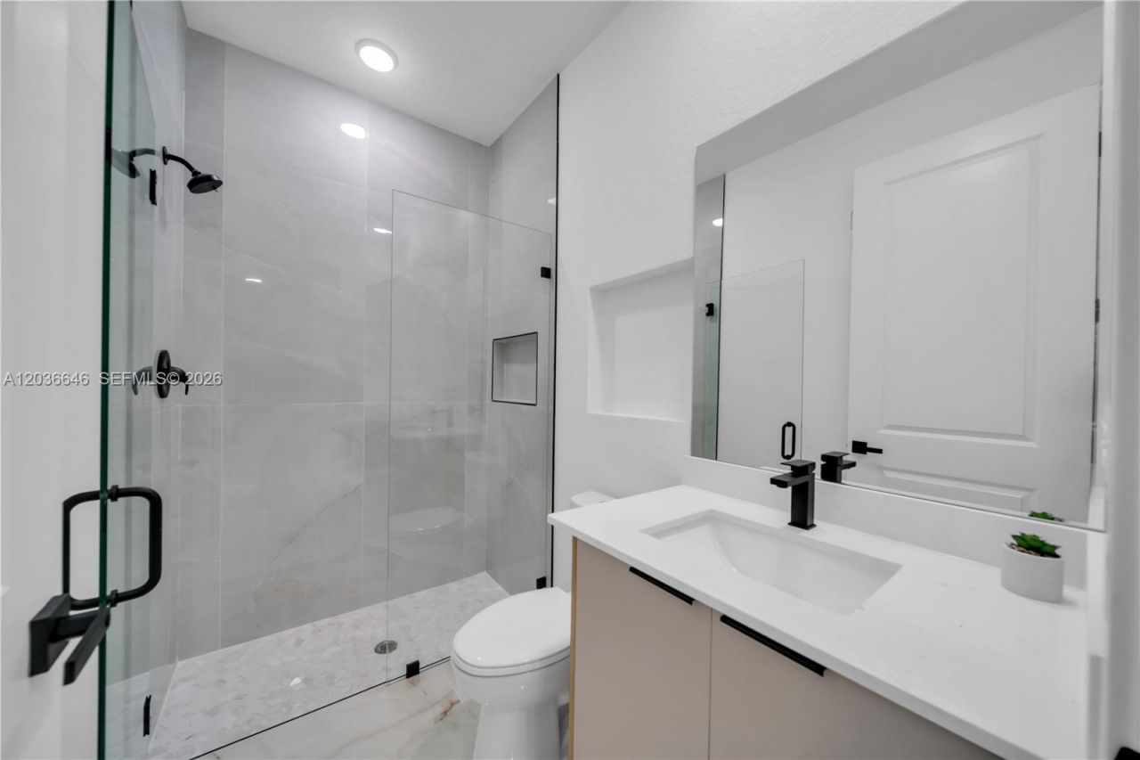 5035 Spinnaker Rd , La Belle, FL 33935 Photo