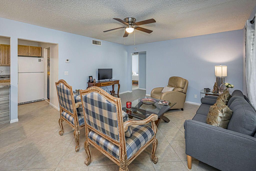 539 Shady Pine Way, Unit B2, Greenacres, FL 33415 Photo