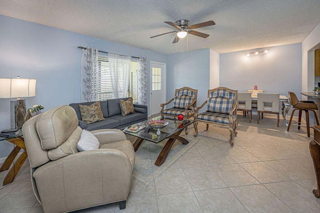 539 Shady Pine Way, Unit B2, Greenacres, FL 33415 Photo