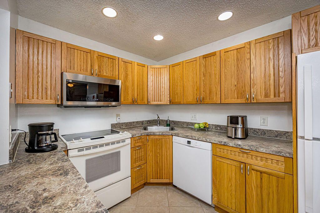 539 Shady Pine Way, Unit B2, Greenacres, FL 33415 Photo