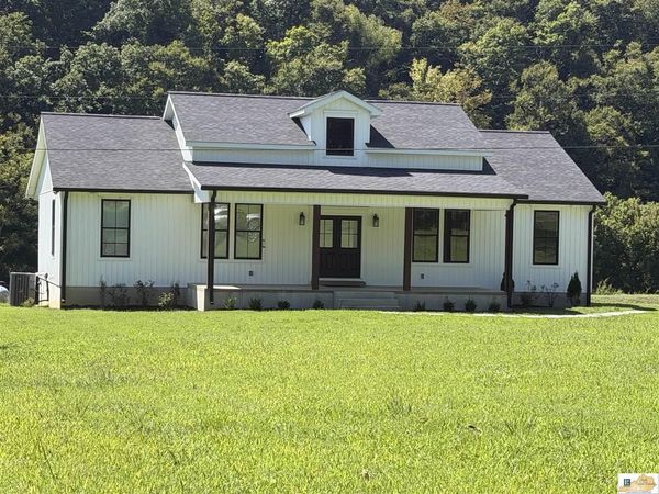 419 Lewis Creek Lane , Burkesville, KY 42717