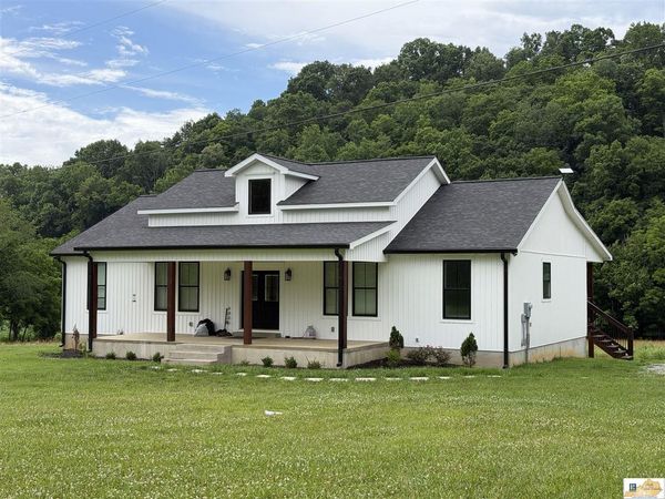 419 Lewis Creek Lane , Burkesville, KY 42717