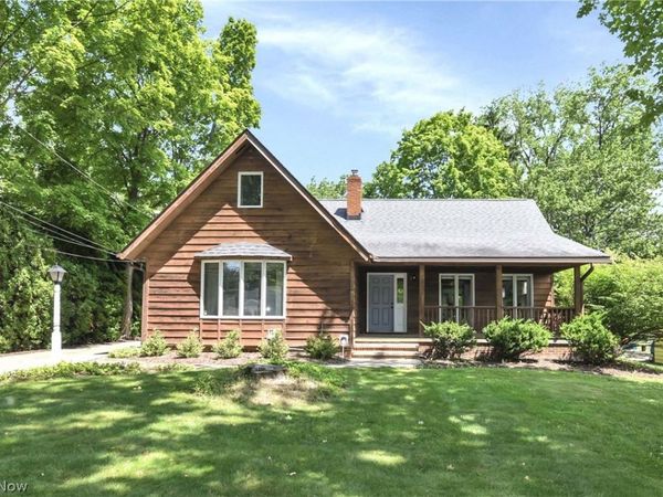 5884 Akins Road , North Royalton, OH 44133