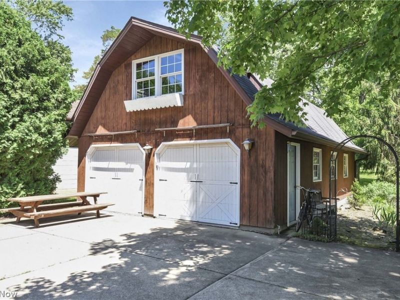 5884 Akins Road , North Royalton, OH 44133 Photo 2