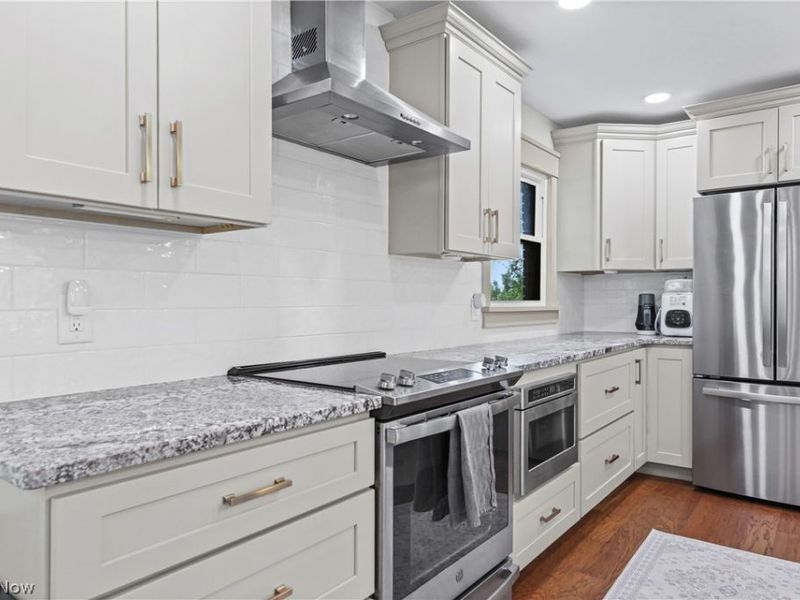 8667 N Leroy Road , Westfield Center, OH 44251 Photo 11
