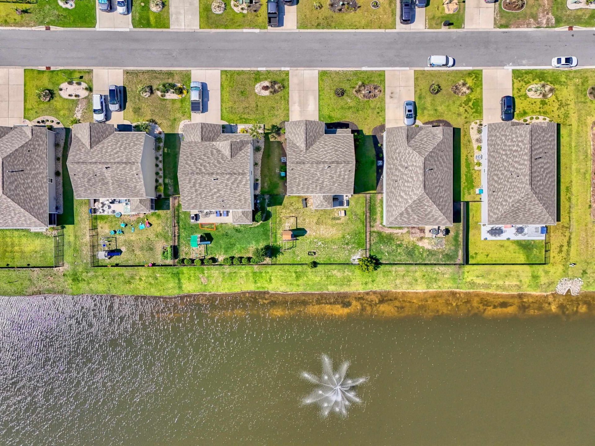 916 Blue Point Dr. Photo 53
