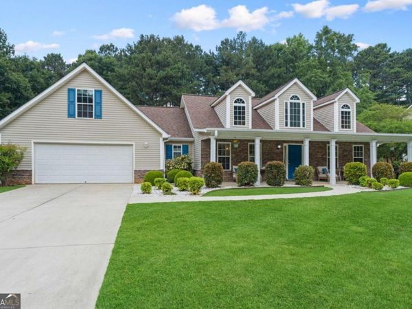 517 Annslee Lane, Loganville, GA 30052