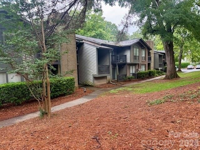 5024 Sardis Road, Unit I, Charlotte, NC 28270 Main Photo