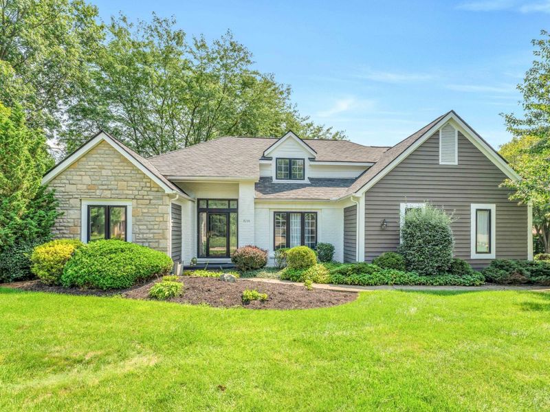 8216 Spruce Needle Court, Columbus, OH 43235 Photo 2