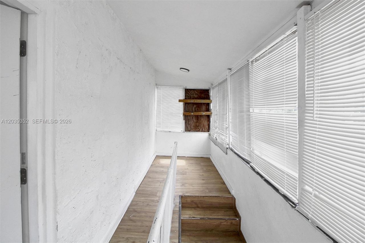 1260 SW 10th St , Miami, FL 33135 Photo