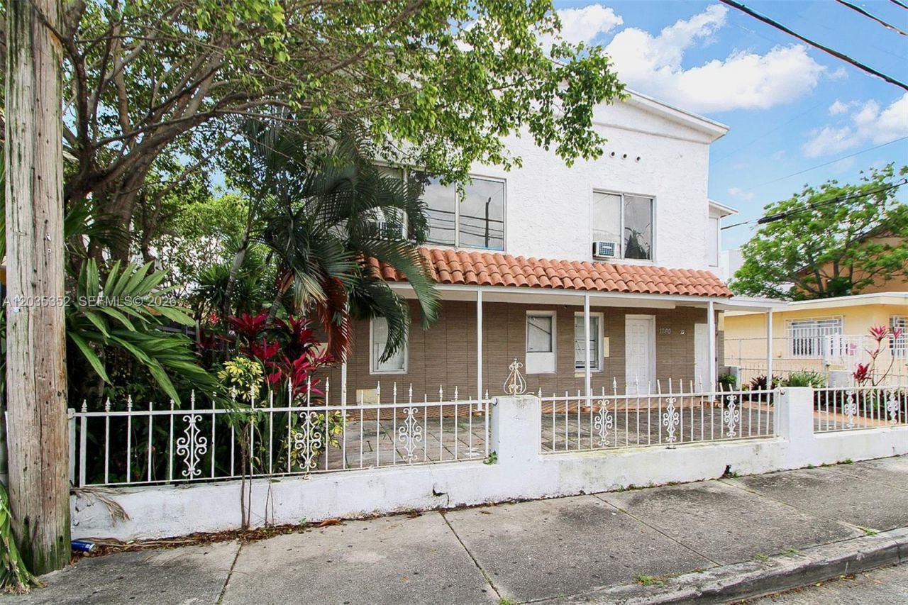 1260 SW 10th St , Miami, FL 33135 Photo