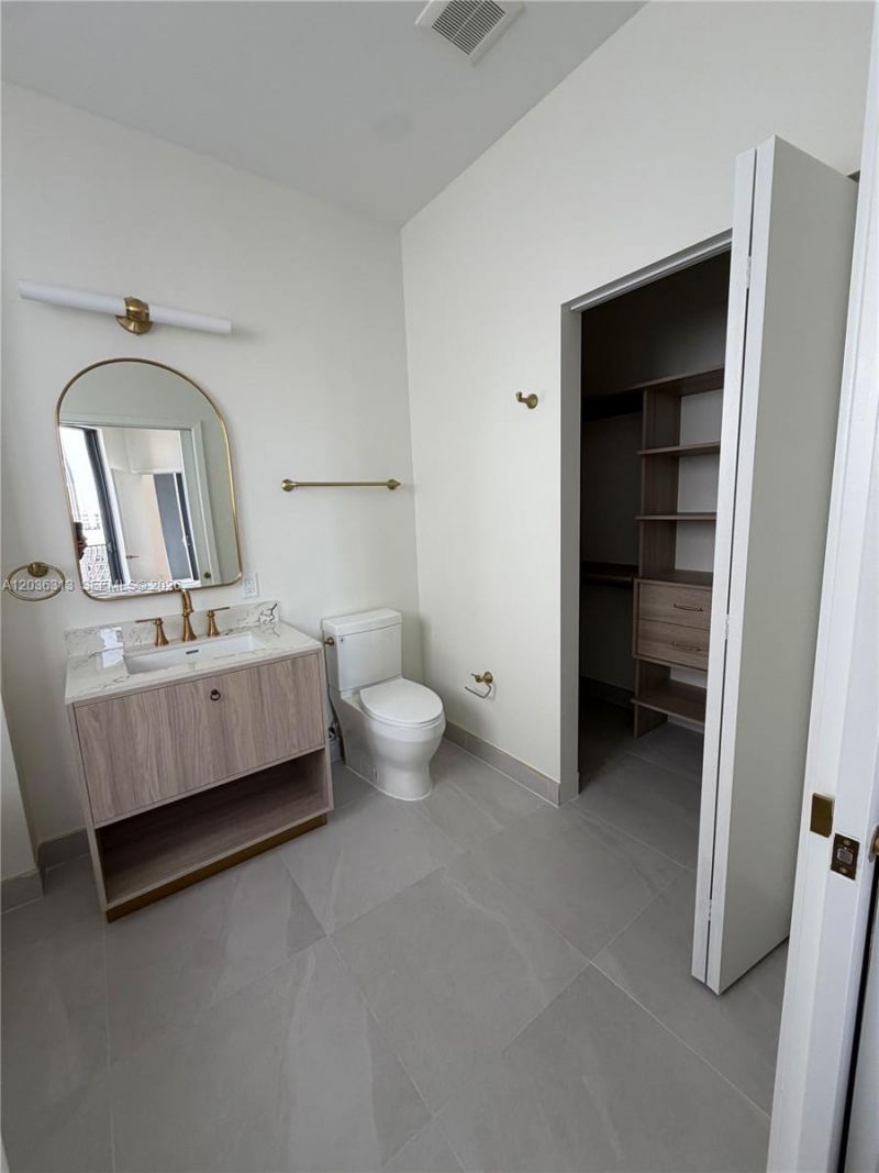2700 NW 2nd Av , Unit 822, Miami, FL 33127 Photo