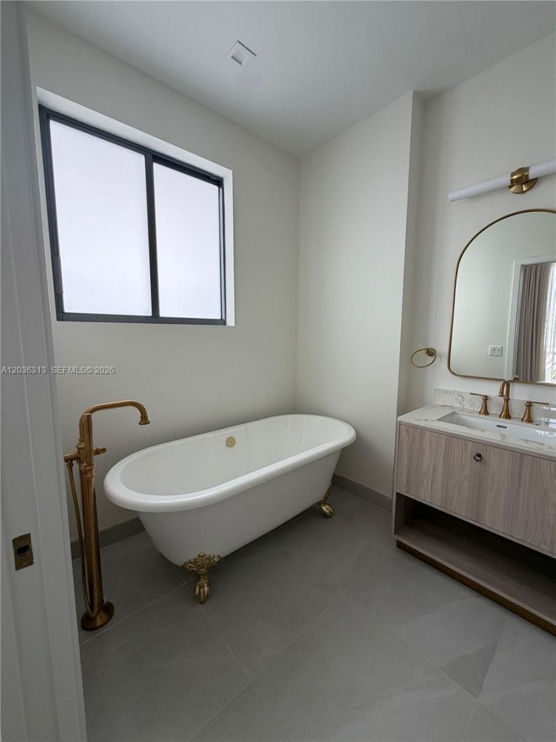 2700 NW 2nd Av , Unit 822, Miami, FL 33127 Photo