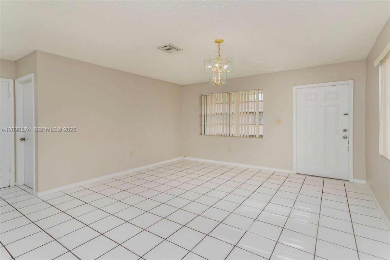 6331 Pierce St , Unit 1, Hollywood, FL 33024 Photo