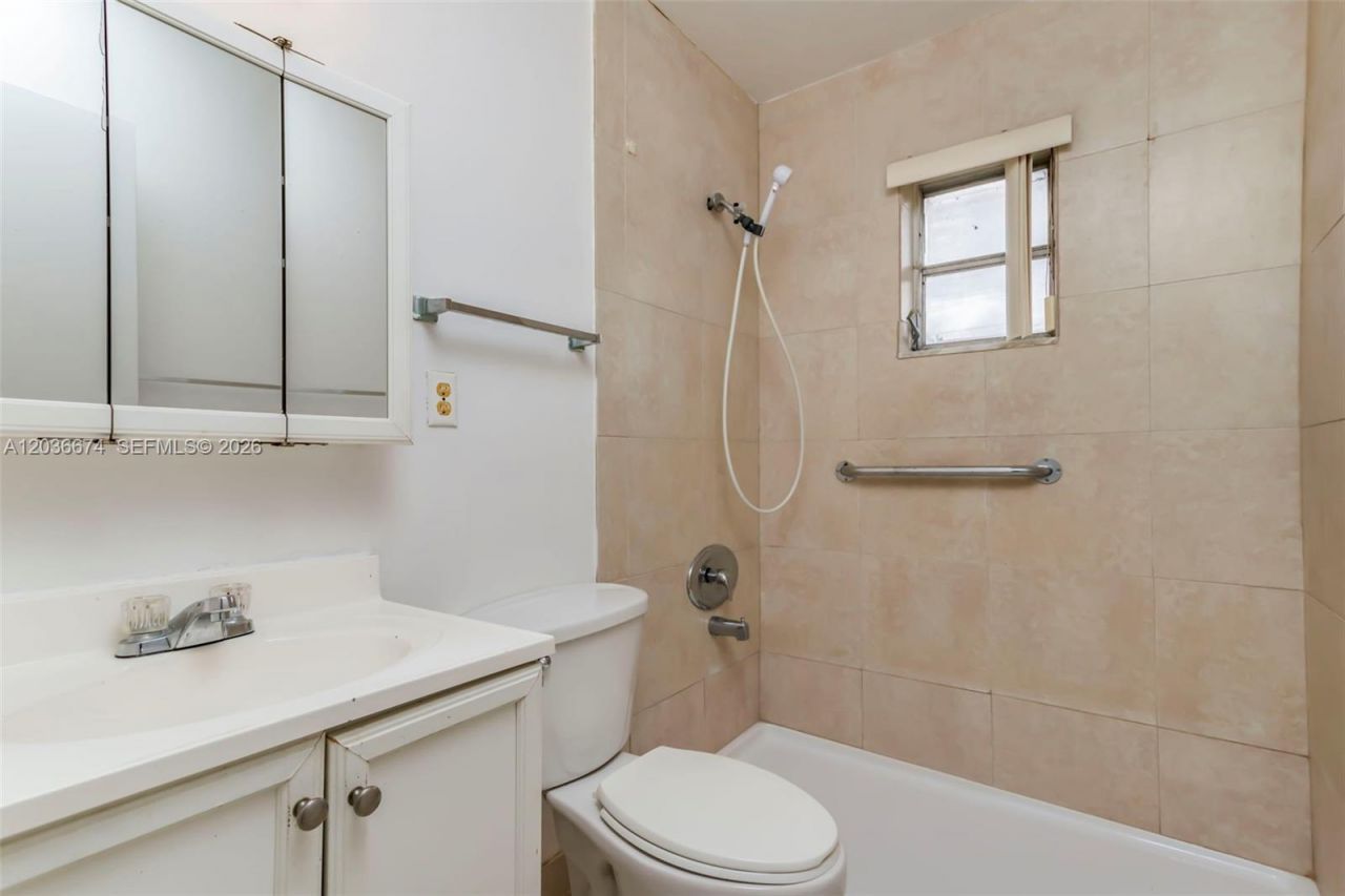 6331 Pierce St , Unit 1, Hollywood, FL 33024 Photo