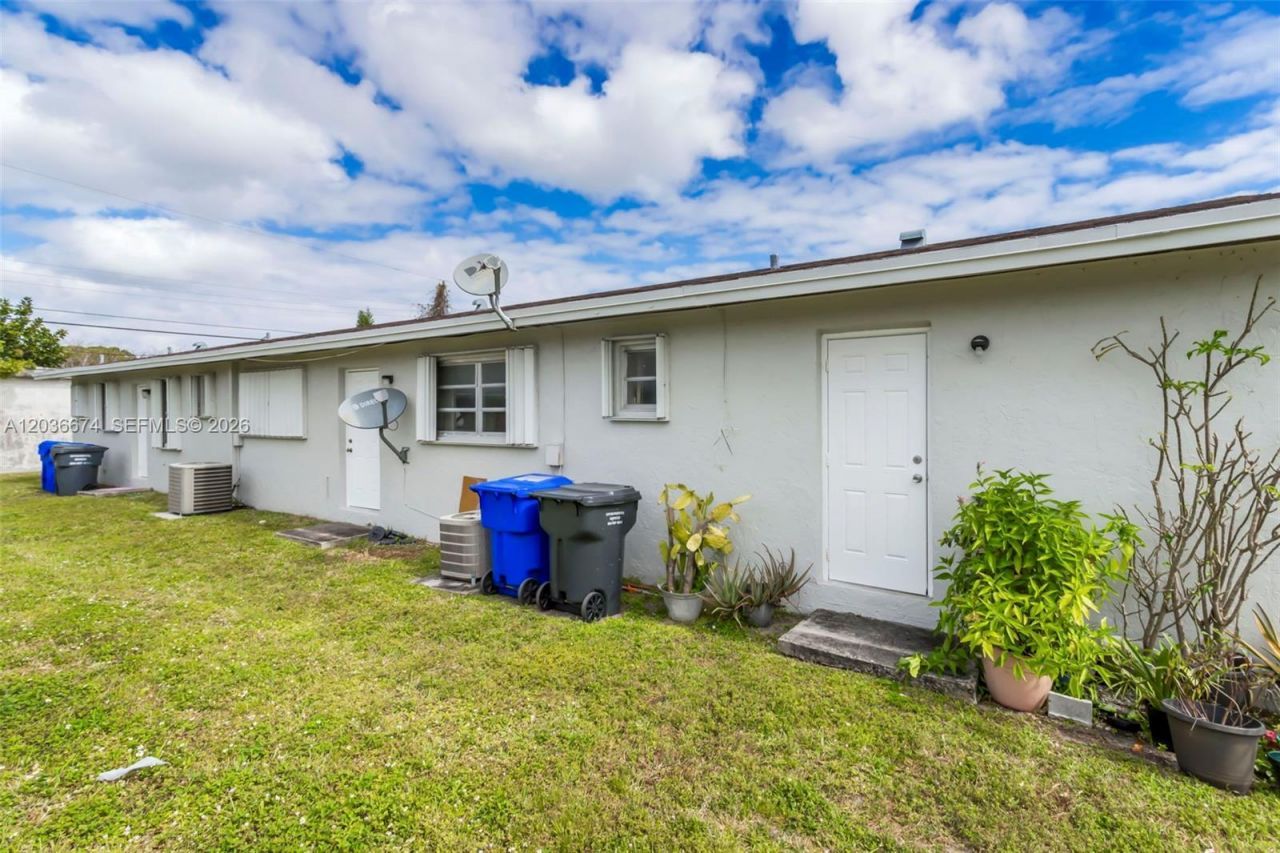 6331 Pierce St , Unit 1, Hollywood, FL 33024 Photo