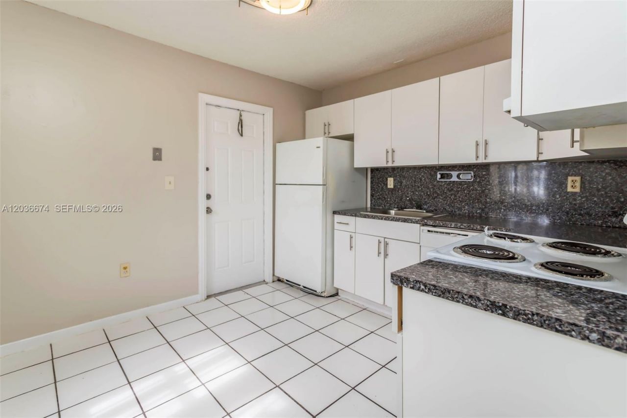 6331 Pierce St , Unit 1, Hollywood, FL 33024 Photo