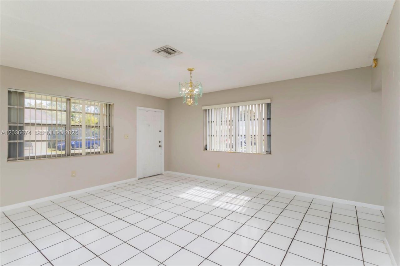 6331 Pierce St , Unit 1, Hollywood, FL 33024 Photo