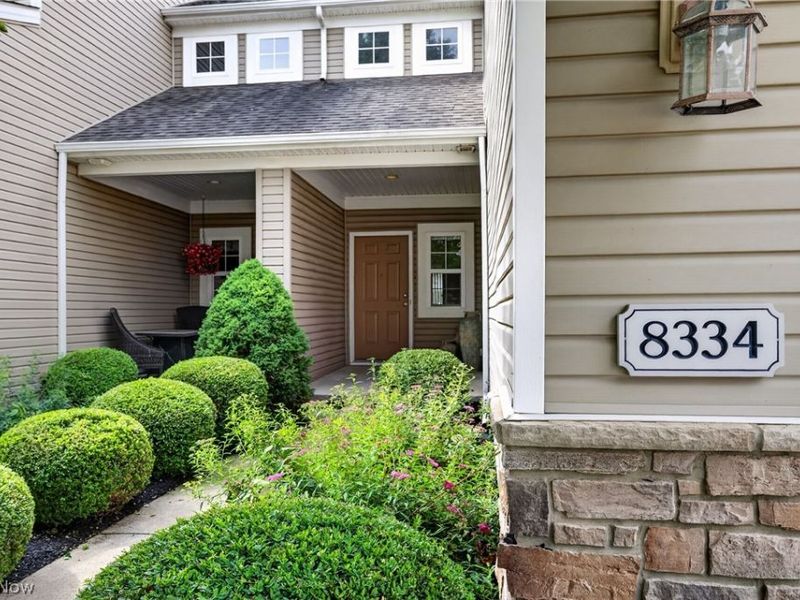 8334 Beaumont Drive , Mentor, OH 44060 Photo 3