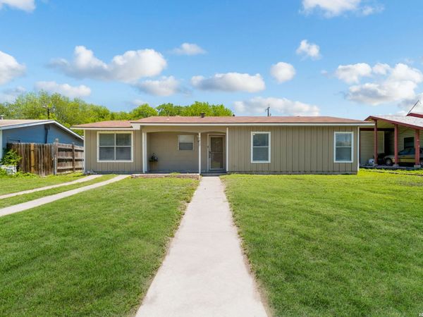 5415 KNOLL KREST ST, San Antonio, TX 78242