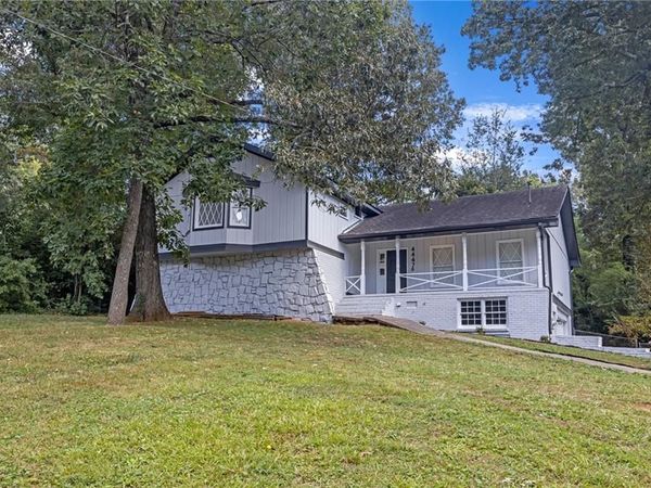 4447 Lake Breeze Drive , Stone Mountain, GA 30083