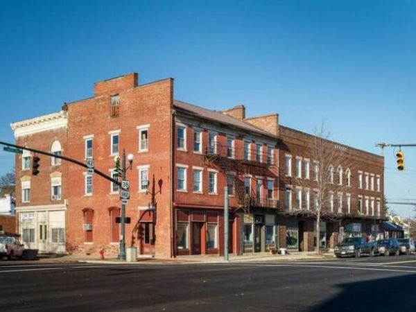 1 E High Street , London, OH 43140
