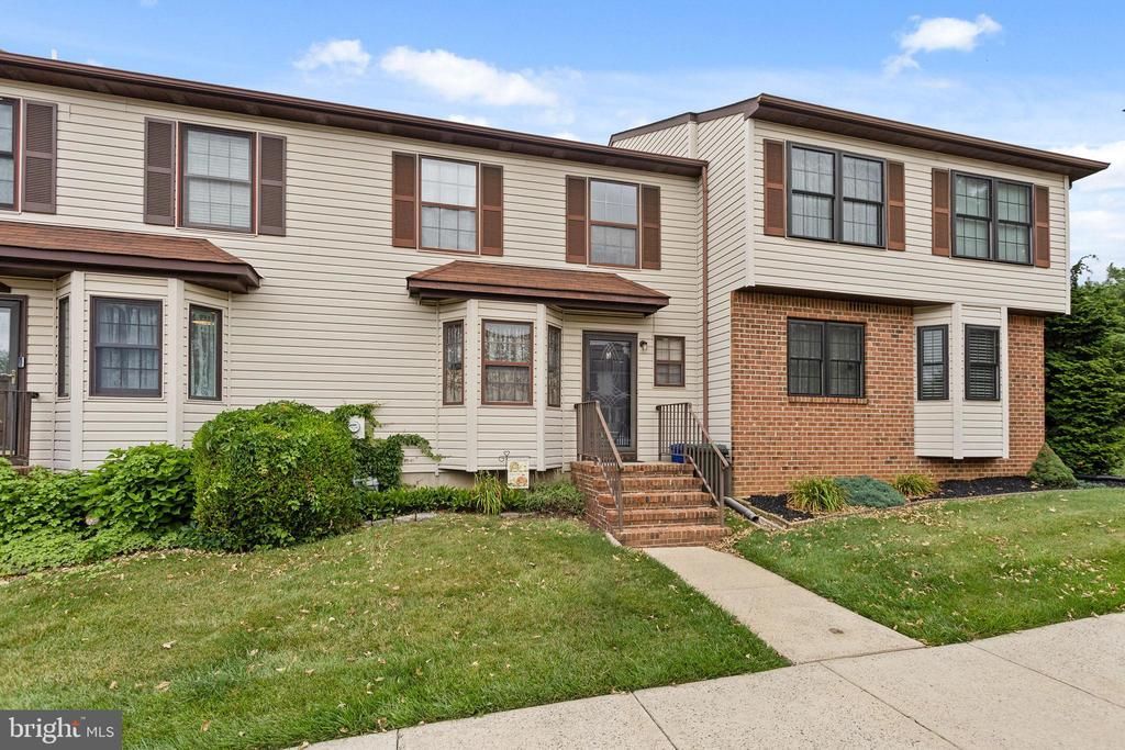 3 Roberts Court, Bordentown, NJ 08505 Main Photo