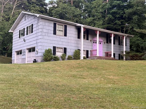 31 Richard Road, Hyde Park, NY 12538