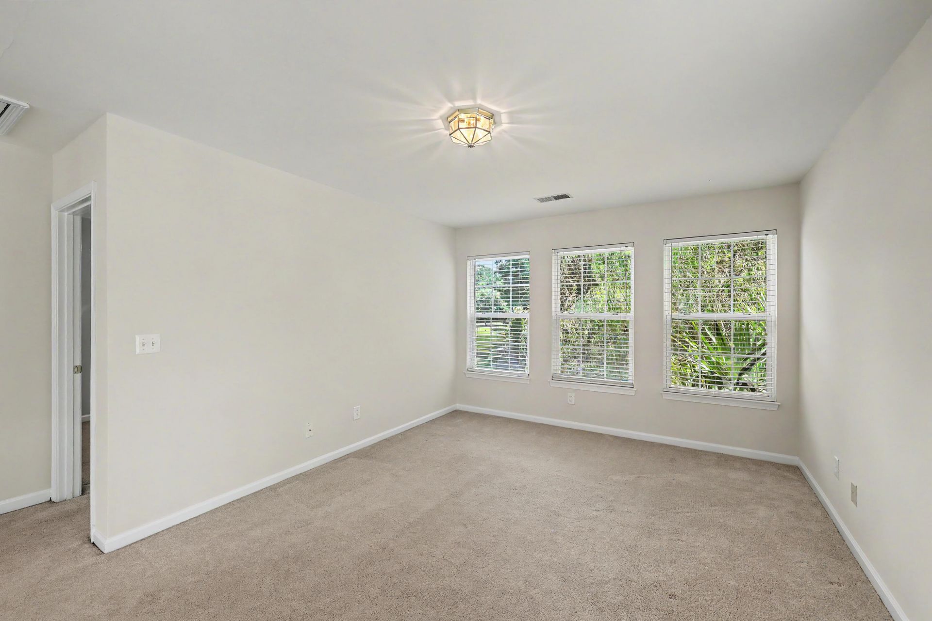 9148 Maple Grove Drive Photo 15