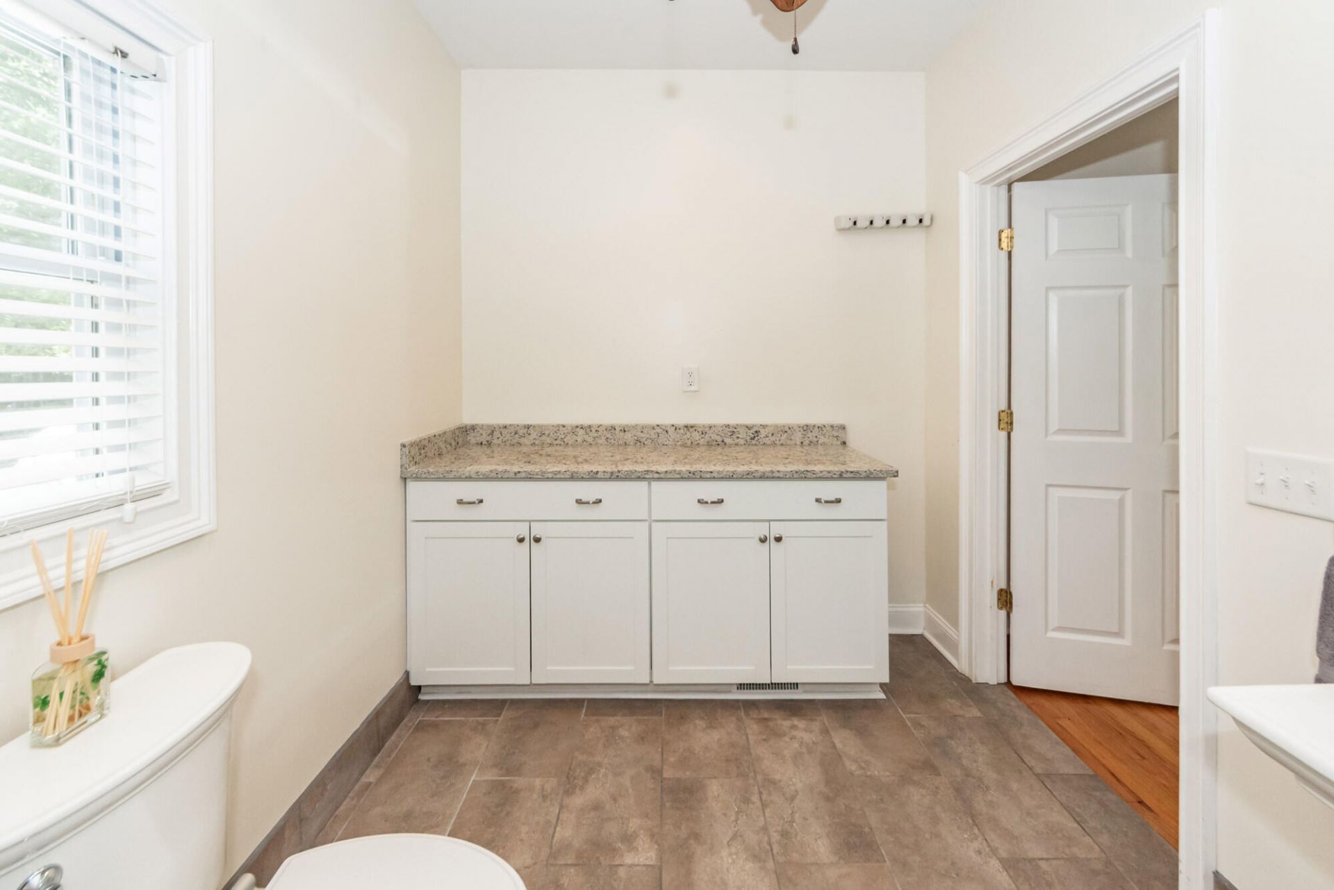 99 Fieldfare Way Photo 20