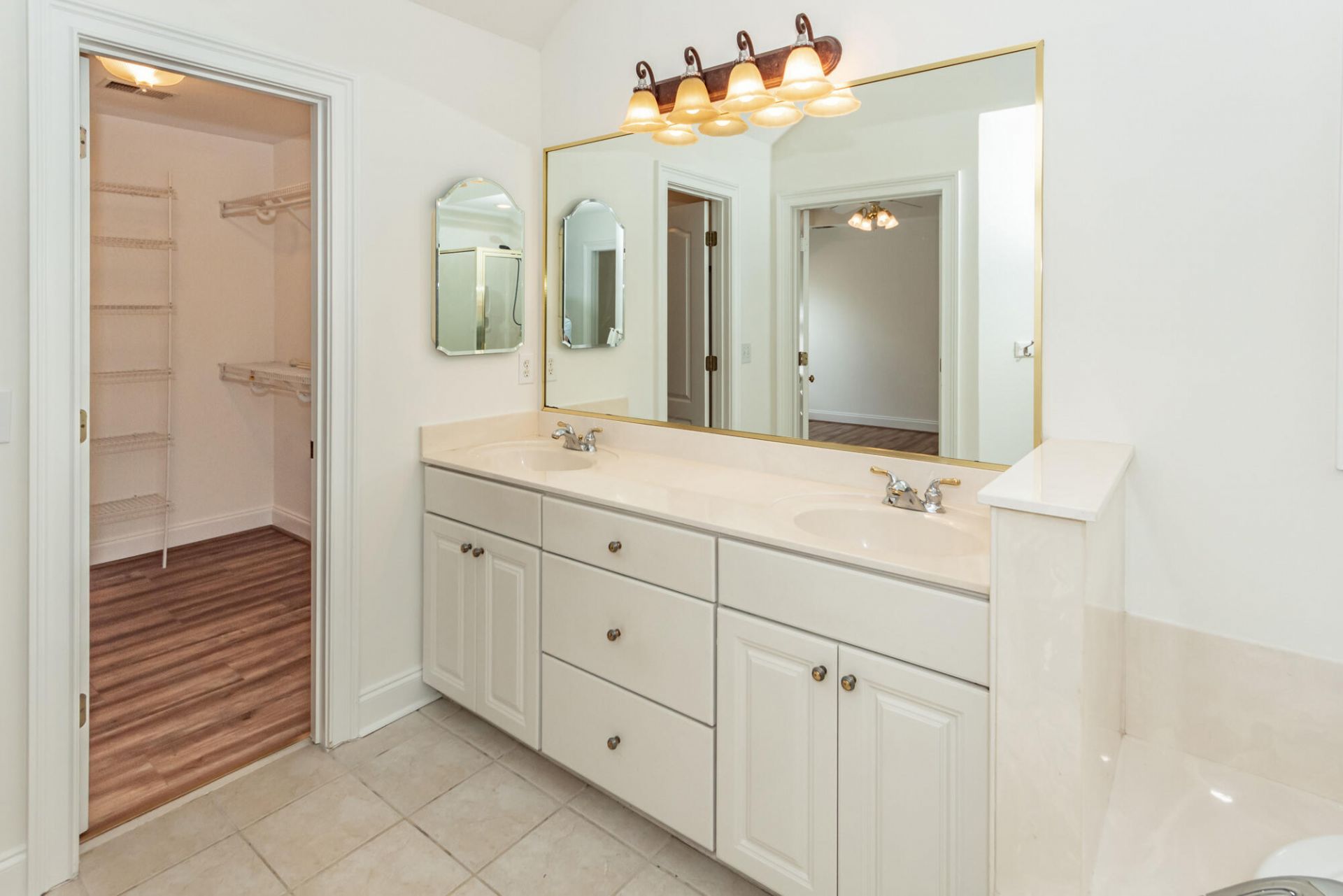99 Fieldfare Way Photo 26