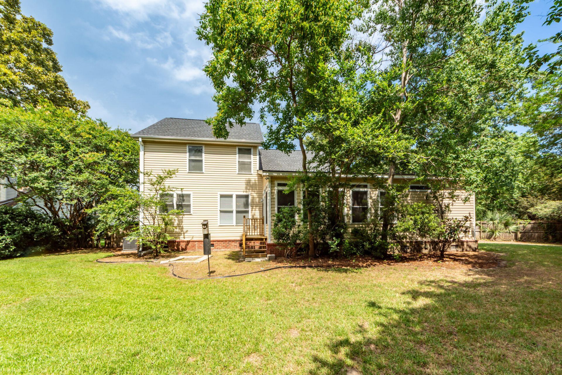 99 Fieldfare Way Photo 39