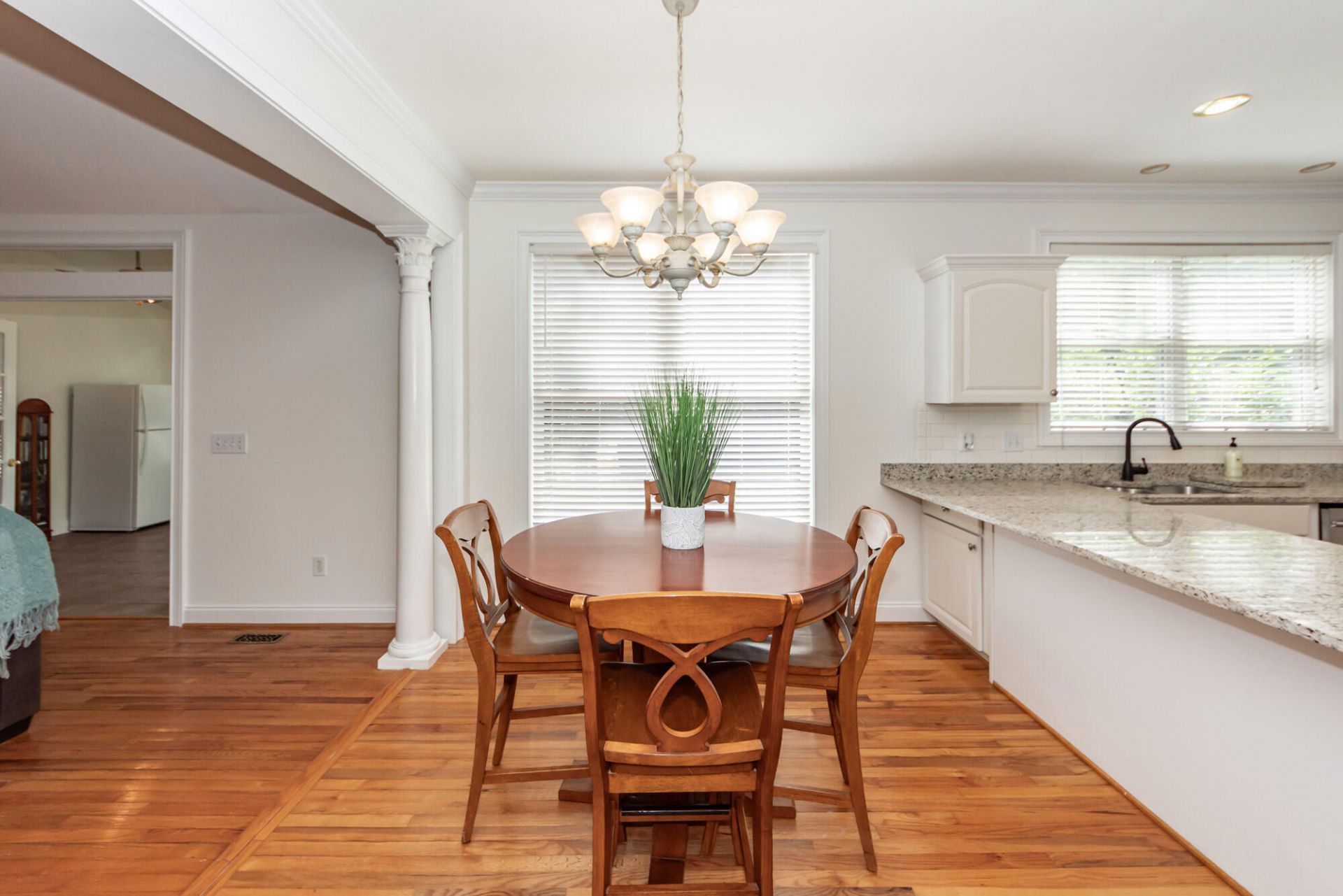 99 Fieldfare Way Photo 40