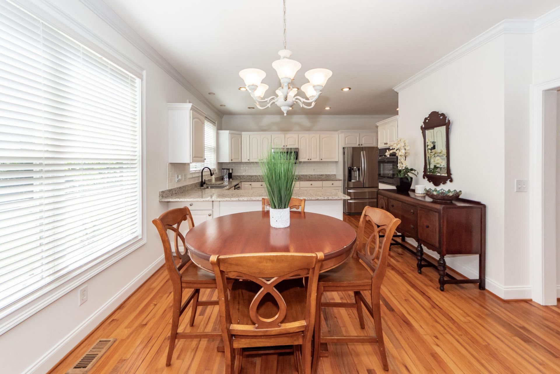 99 Fieldfare Way Photo 7