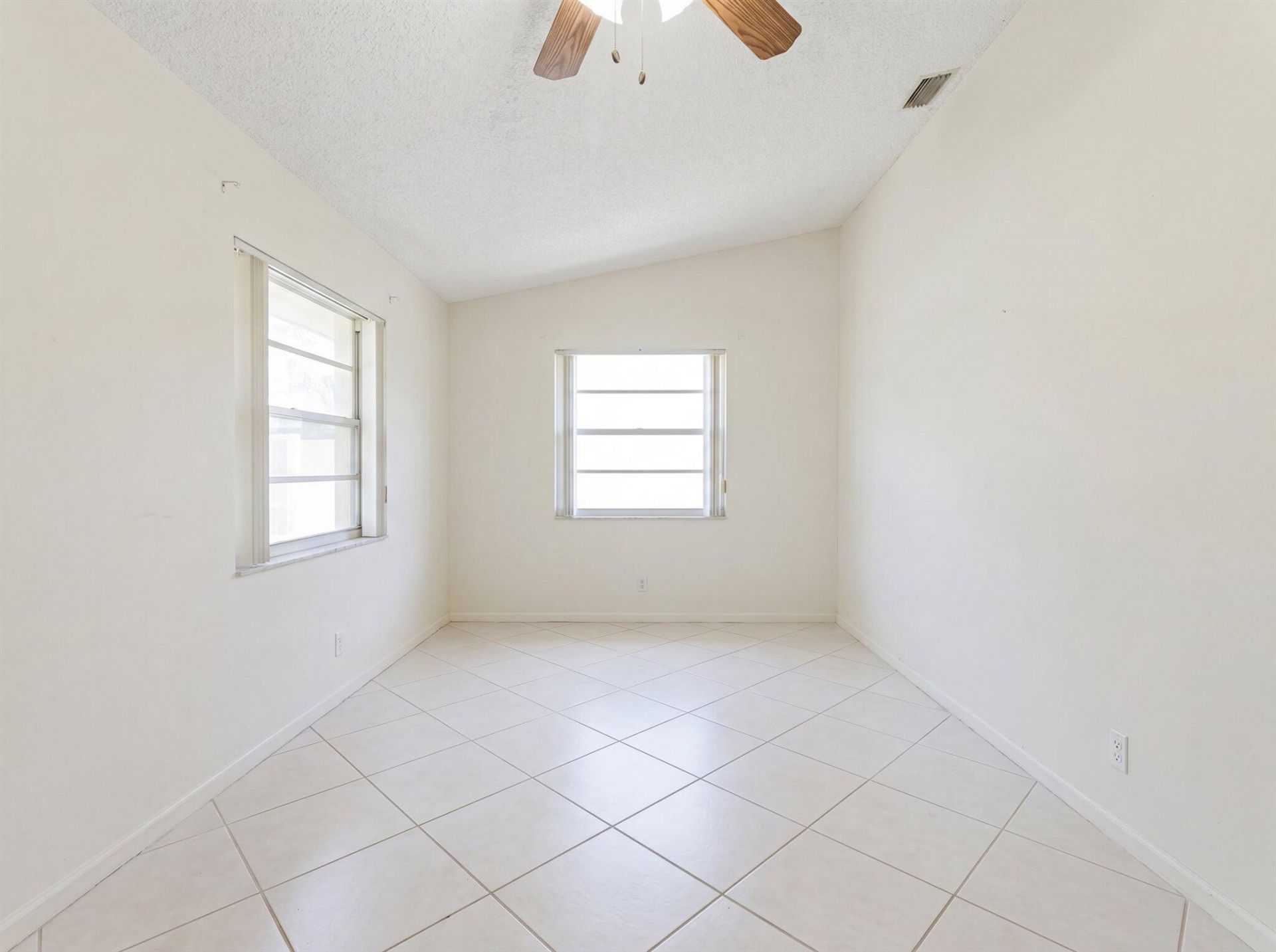 3897 Dafilee Circle, West Palm Beach, FL 33417 Photo