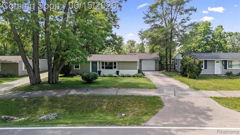 870 Pine Tree Road, Orion Township, MI 48362 Main Photo