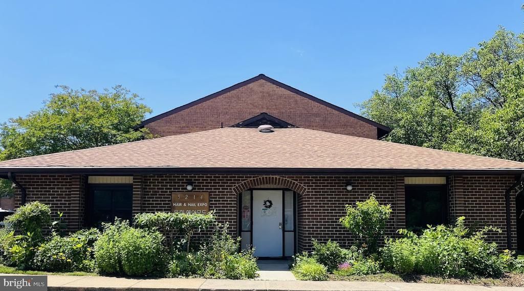 5214 Rolling Road, Unit 20, Burke, VA 22015 Main Photo