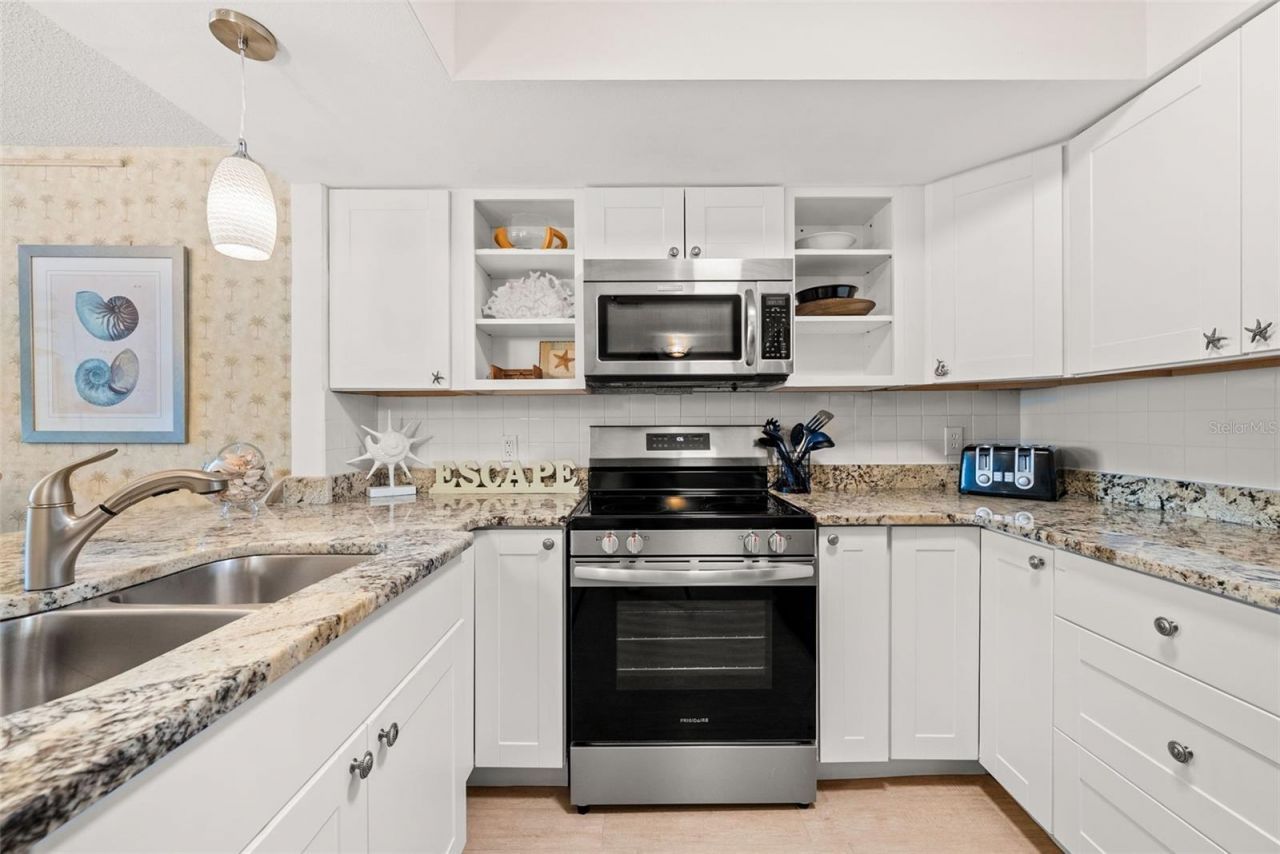 20002 Gulf Boulevard, Unit 2, Indian Shores, FL 33785 Photo
