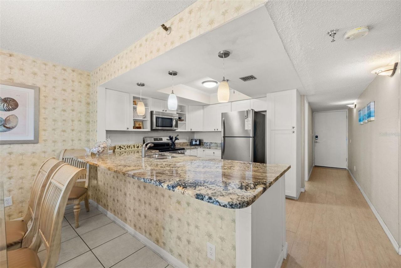 20002 Gulf Boulevard, Unit 2, Indian Shores, FL 33785 Photo