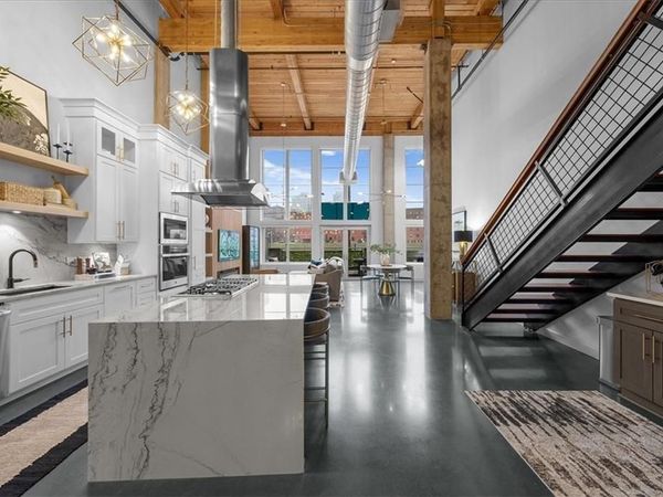 210 W 5th Street, Unit 108, Kansas City, MO 64105