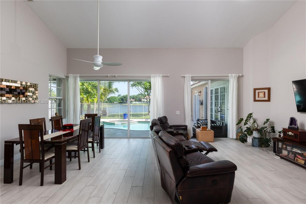 1171 Laguna Springs Dr , Weston, FL 33326 Photo