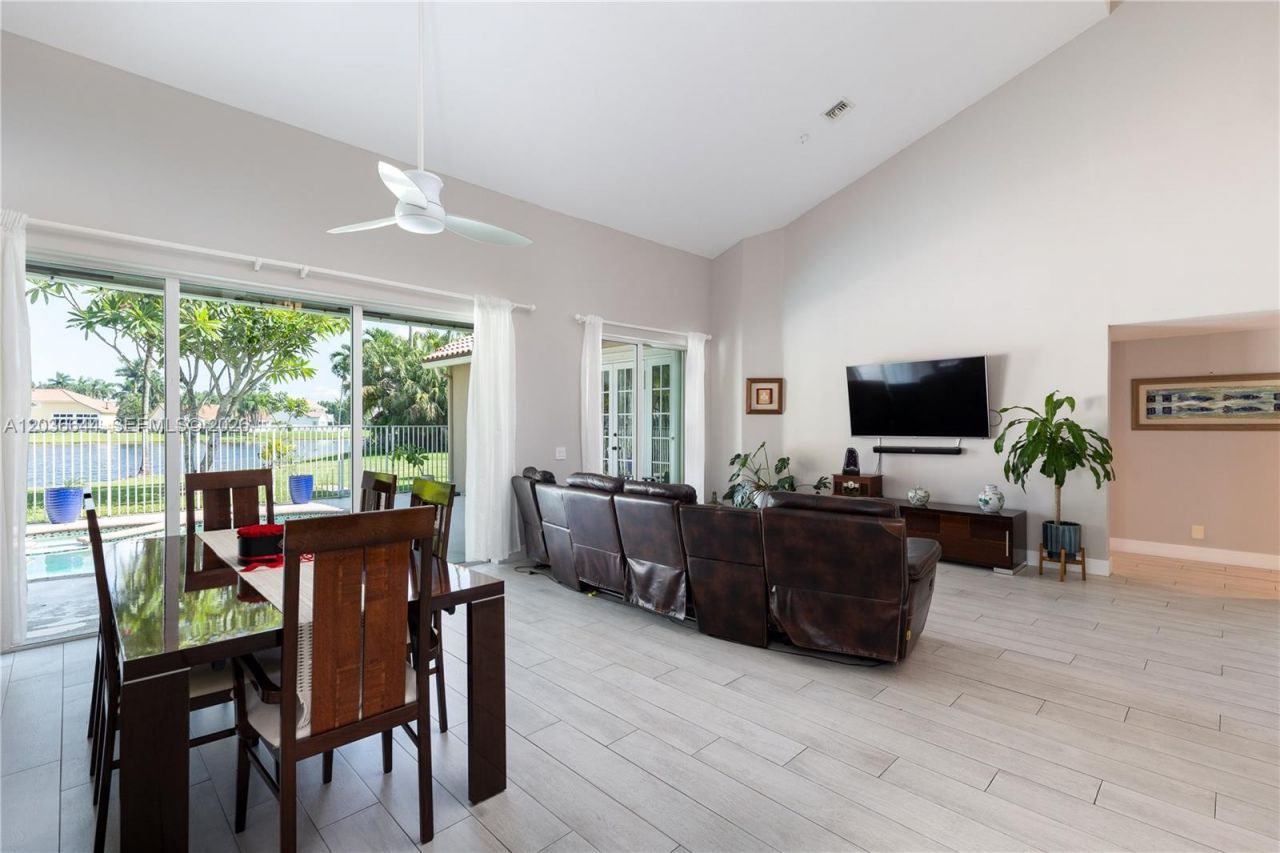 1171 Laguna Springs Dr , Weston, FL 33326 Photo