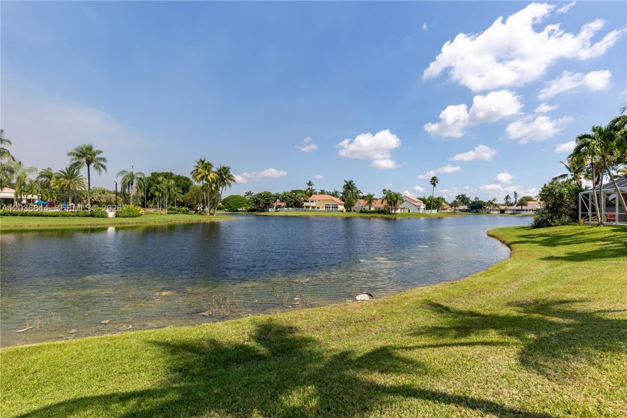 1171 Laguna Springs Dr , Weston, FL 33326 Photo