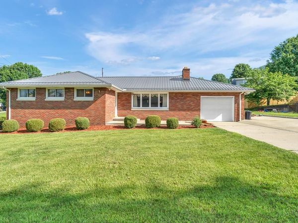 122 Fairview, New Martinsville, WV 26155