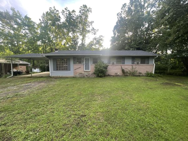 307 Nabors Dr., Ripley, MS 38663