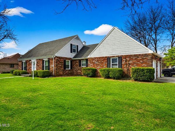 1524 Red Bud Drive , Northwood, OH 43619