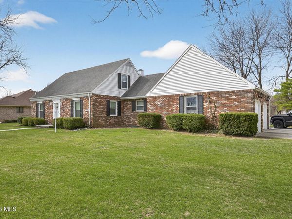 1524 Red Bud Drive , Northwood, OH 43619