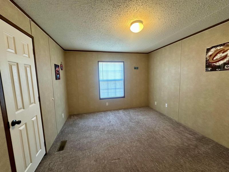 209 Villa Drive , Circleville, OH 43113 Photo 13