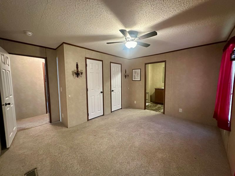209 Villa Drive , Circleville, OH 43113 Photo 17