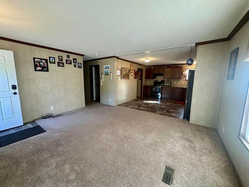 209 Villa Drive , Circleville, OH 43113 Photo 7